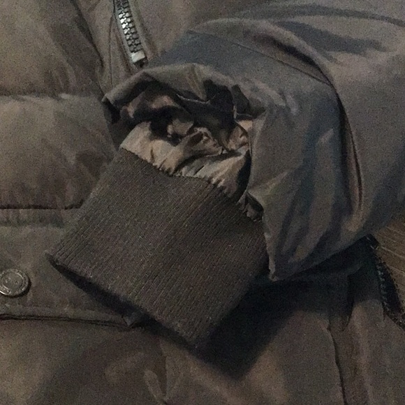 “New” Canada Weather Gear (Hooded Puffer) - Picture 9 of 16